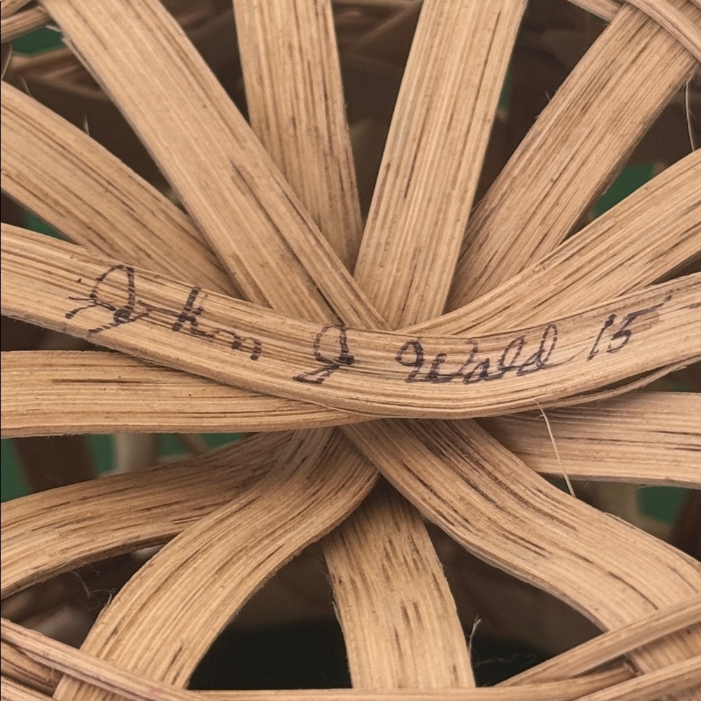 Wicker Curly Basket Round Hand Made signed John J. Wald 2015 6 1/2” tall - Picture 4 of 5